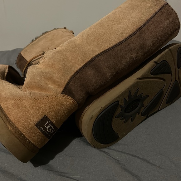 UGG Boots size 8 or 39 - Picture 4 of 5
